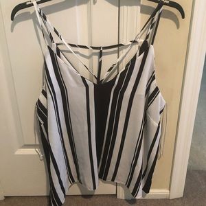 Multi-strap B&W stripe tank